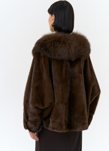 Шуба из норки с отделкой из меха чернобурки