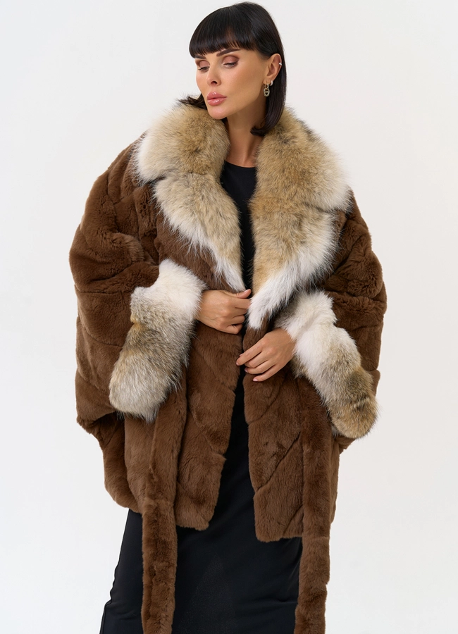 Шуба из кролика с отделкой из меха койота модель № 31680 меха малина