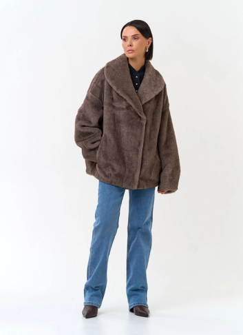 Женская куртка из эко меха фото
