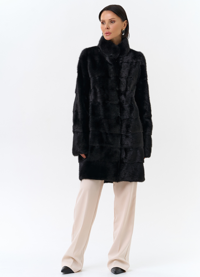 Норковая шуба с воротником стойка черного цвета  модель № 24730 универмаг малина