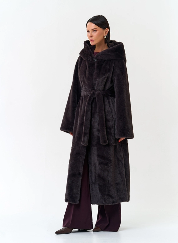 Женская шуба из эко меха с капюшоном фото