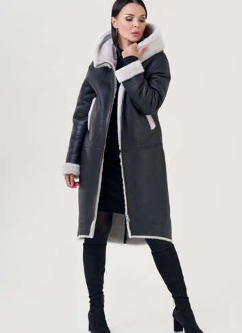 Двухсторонняя женская дубленка с капюшоном