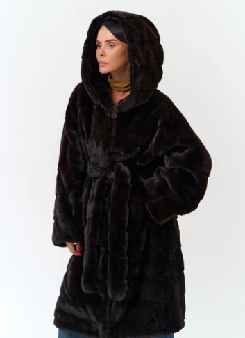 Женское пальто из эко меха