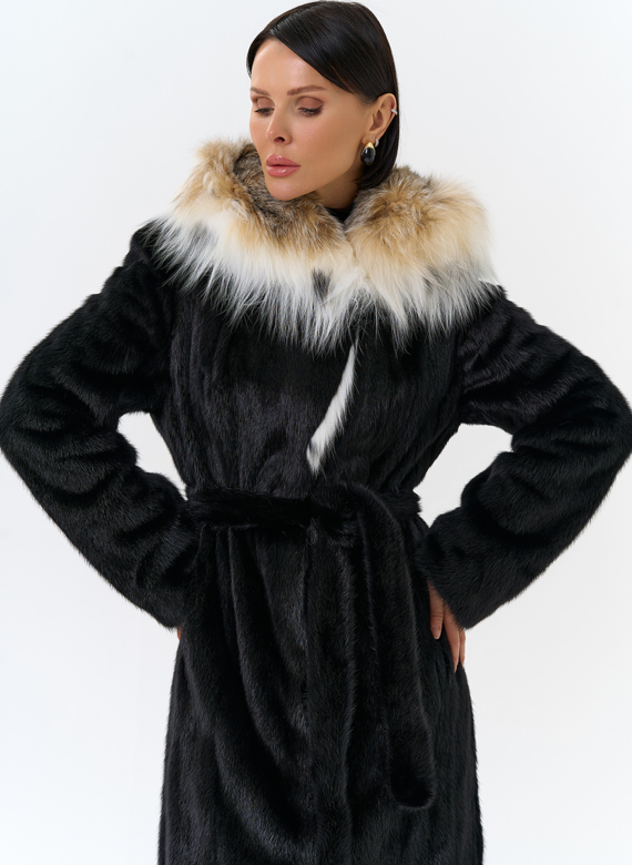 Норковая шуба с рысью в черном цвете